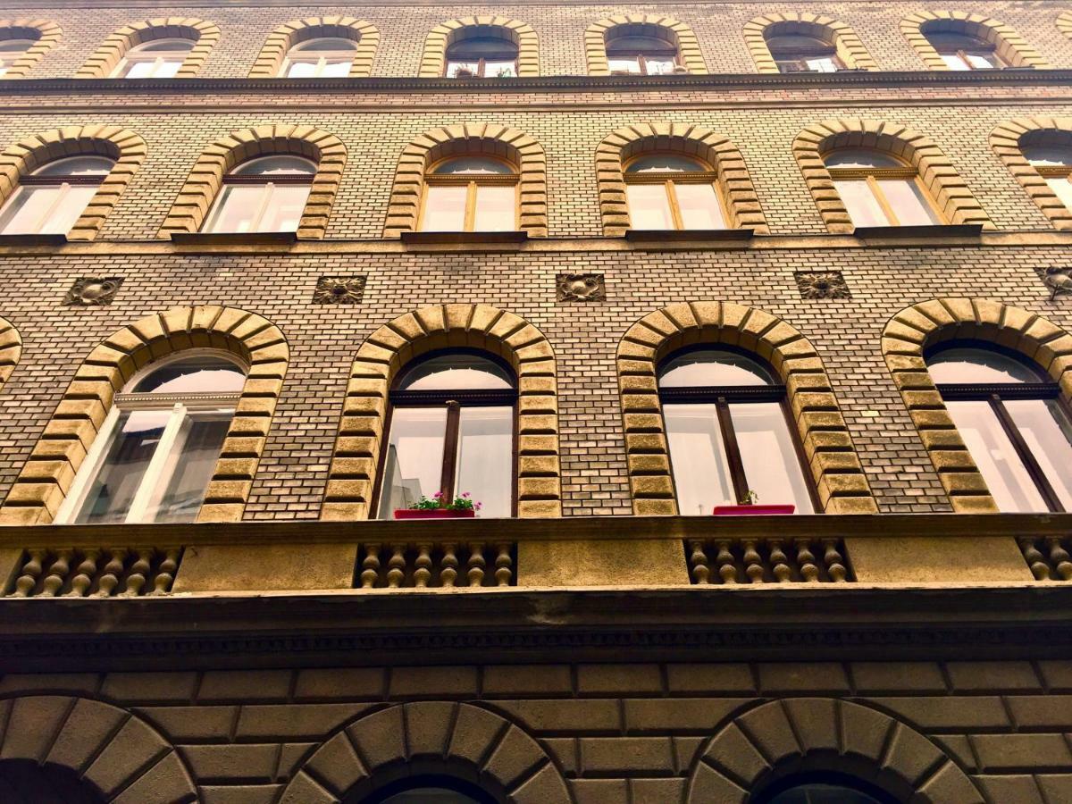 Entire Luxury Apartment In The City Center Budapeste Exterior foto